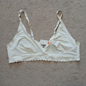 Joe Fresh Cream Scalloped Bralette